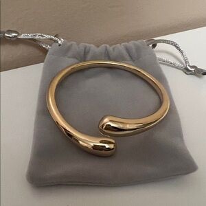 Elegant Gold Cuff Bracelet